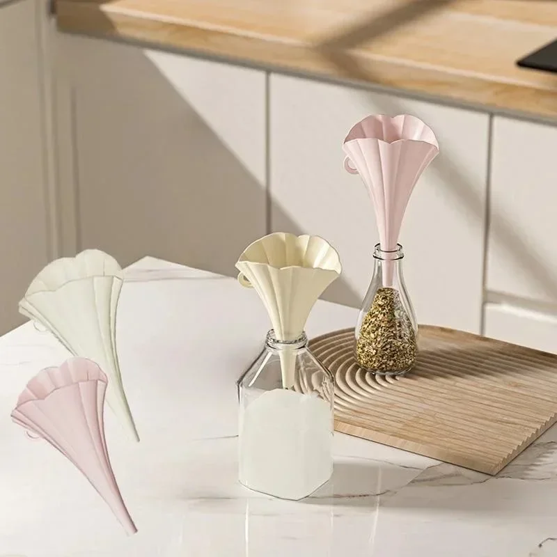 漏斗折りたたみ式食品グレードキッチンオイル充填容器クリエイテ - Food Storage Dispenser のレビューと価格
